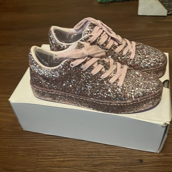 Super sparkly gorgeous brand new with box only ever tried on in the store - Picture 2 of 6